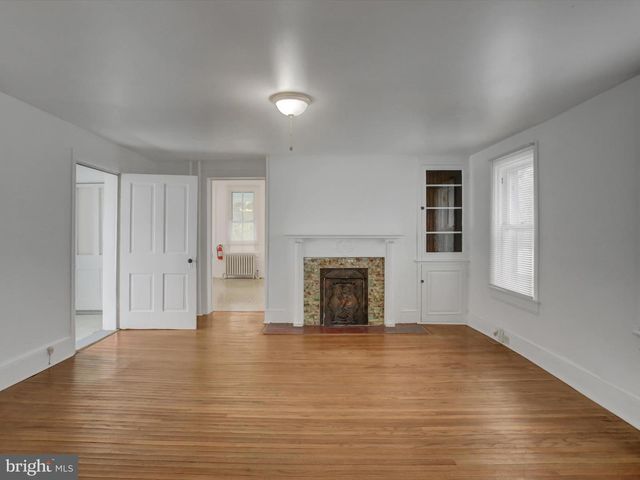 148 N CARLISLE ST, Greencastle, PA 17225