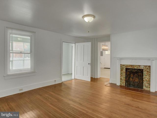 148 N CARLISLE ST, Greencastle, PA 17225