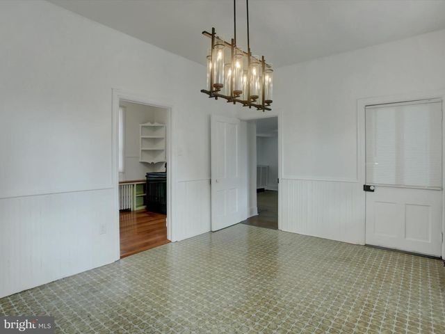 148 N CARLISLE ST, Greencastle, PA 17225