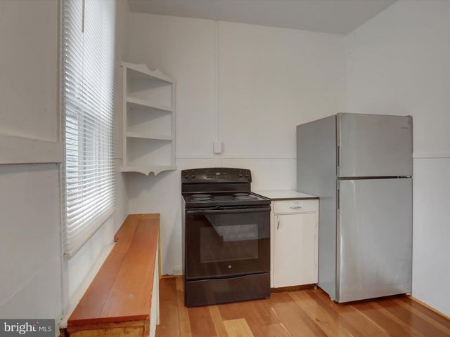 148 N CARLISLE ST, Greencastle, PA 17225