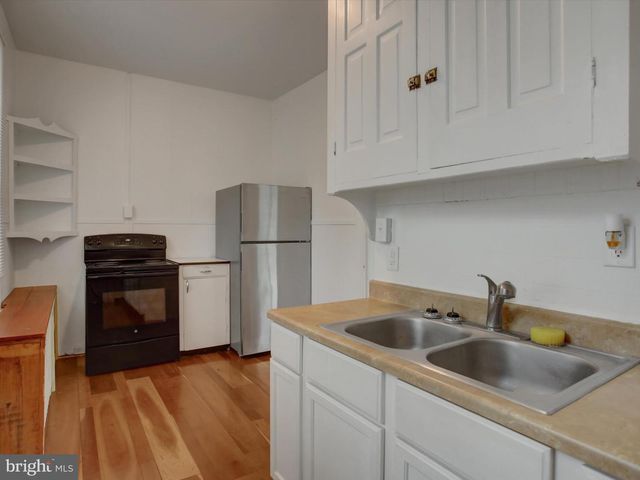 148 N CARLISLE ST, Greencastle, PA 17225