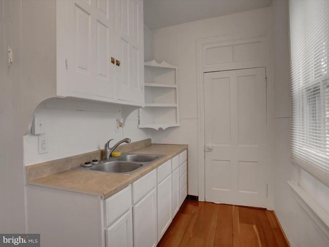 148 N CARLISLE ST, Greencastle, PA 17225