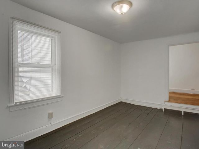 148 N CARLISLE ST, Greencastle, PA 17225