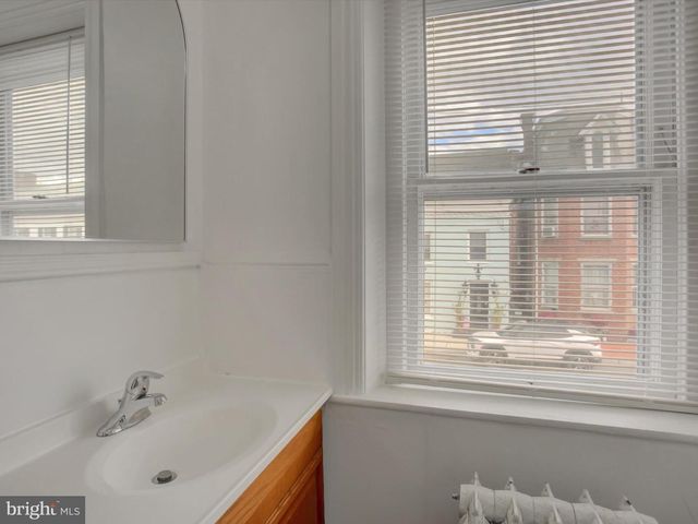 148 N CARLISLE ST, Greencastle, PA 17225