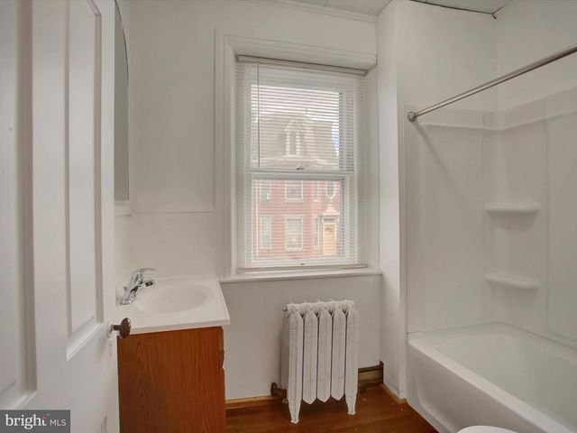 148 N CARLISLE ST, Greencastle, PA 17225