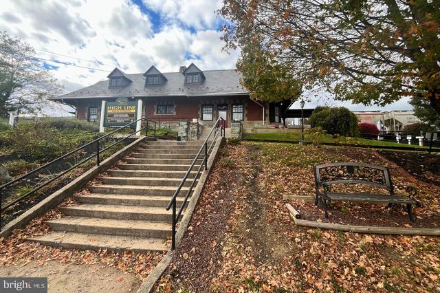 148 N CARLISLE ST, Greencastle, PA 17225