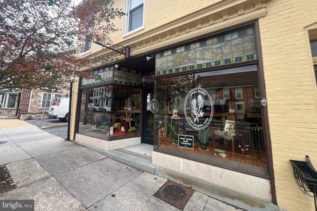 148 N CARLISLE ST, Greencastle, PA 17225