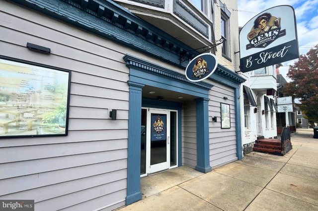 148 N CARLISLE ST, Greencastle, PA 17225