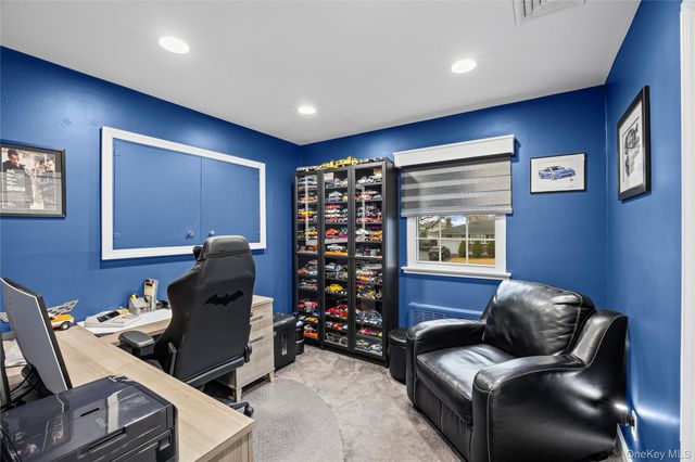 6 Simmons Drive, East Islip, NY 11730