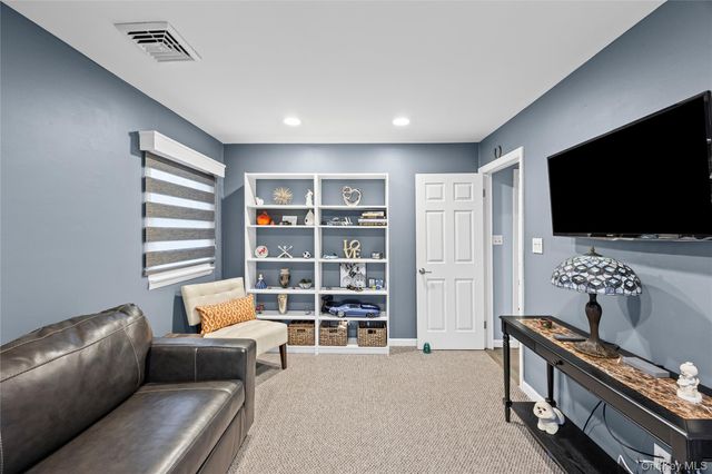 6 Simmons Drive, East Islip, NY 11730