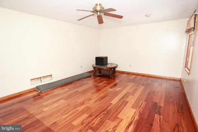 453 LANGLEY RD, Pittsgrove, NJ 08318