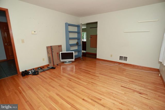 453 LANGLEY RD, Pittsgrove, NJ 08318