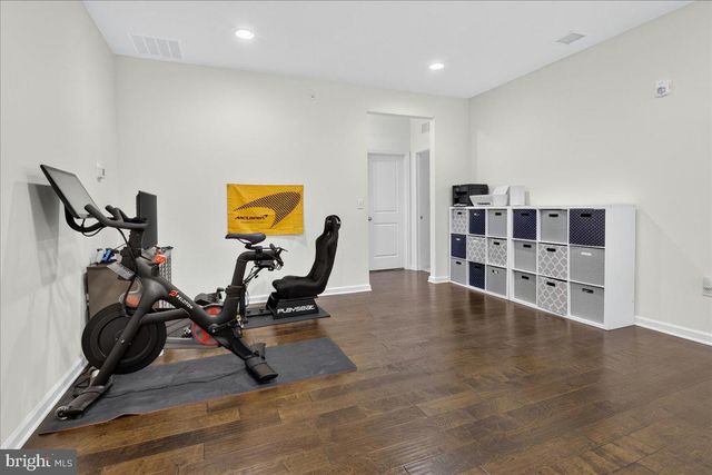 33 TUCKER WAY, Pennington, NJ 08534