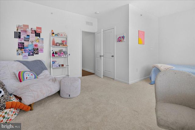 33 TUCKER WAY, Pennington, NJ 08534