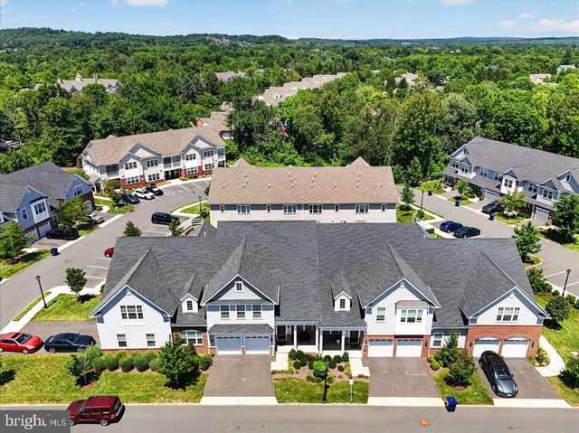 33 TUCKER WAY, Pennington, NJ 08534