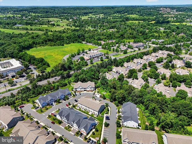 33 TUCKER WAY, Pennington, NJ 08534