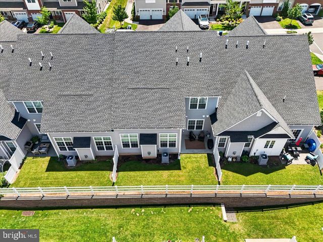 33 TUCKER WAY, Pennington, NJ 08534