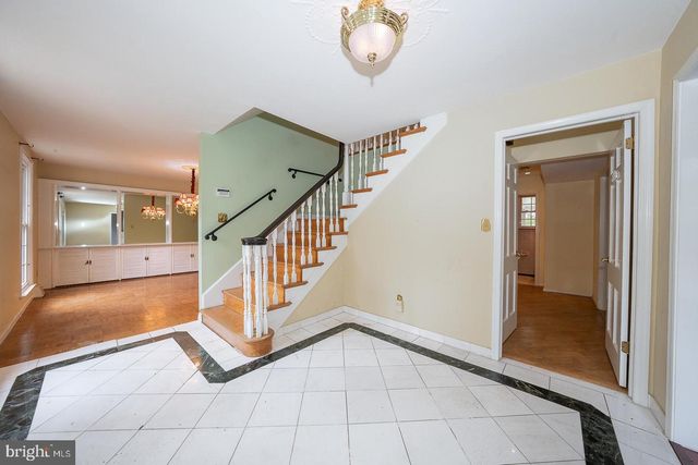 1215 CLUB HOUSE RD, Gladwyne, PA 19035