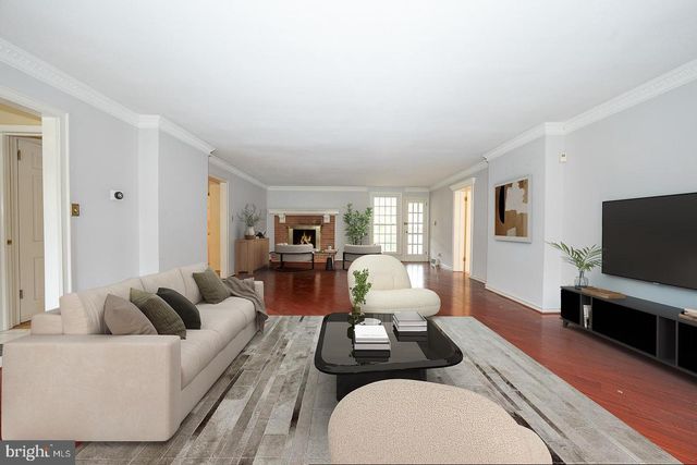 1215 CLUB HOUSE RD, Gladwyne, PA 19035