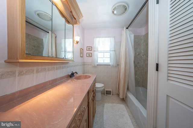 1215 CLUB HOUSE RD, Gladwyne, PA 19035