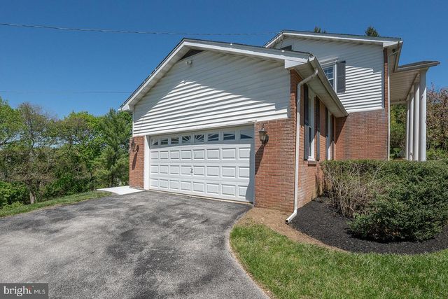 1215 CLUB HOUSE RD, Gladwyne, PA 19035