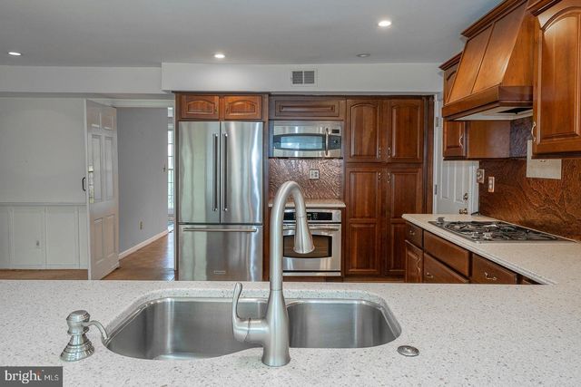 1215 CLUB HOUSE RD, Gladwyne, PA 19035