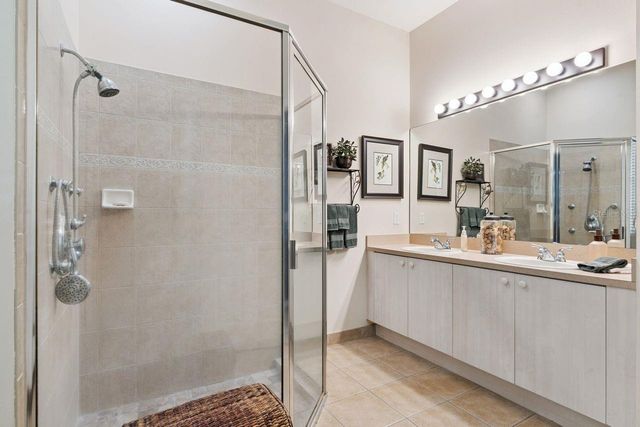 2824 MAJESTIC ISLE DRIVE, Clermont, FL 34711
