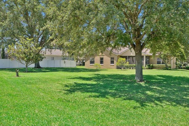 2824 MAJESTIC ISLE DRIVE, Clermont, FL 34711