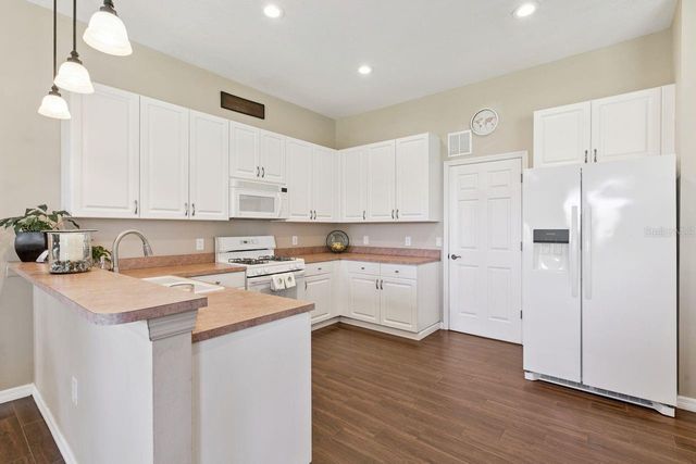2824 MAJESTIC ISLE DRIVE, Clermont, FL 34711