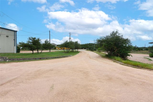 275 Frog Pond LN, Dripping Springs, TX 78620