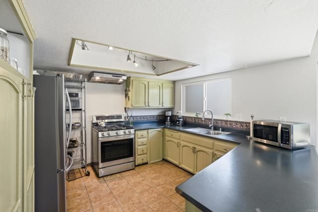 3340 Skytrail Ranch Rd, Jamul, CA 91935