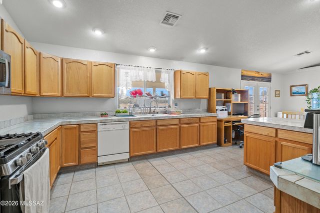 460 E Highway 82, Huachuca City, AZ 85616