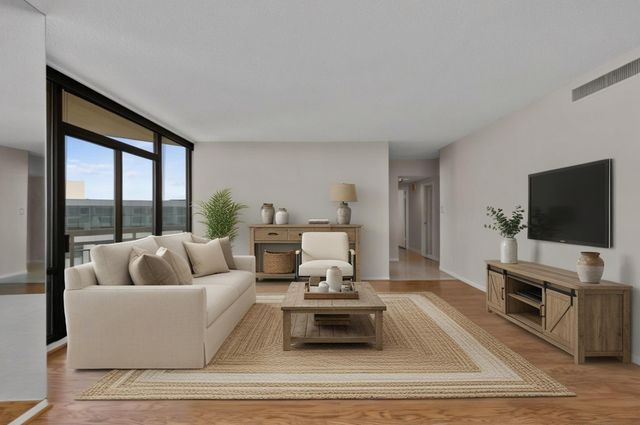 14 Greenway Plaza 17Q, Houston, TX 77046
