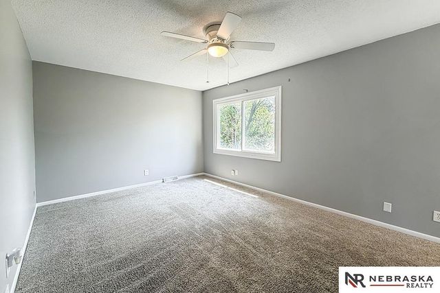 15359 Mason Plaza, Omaha, NE 68154