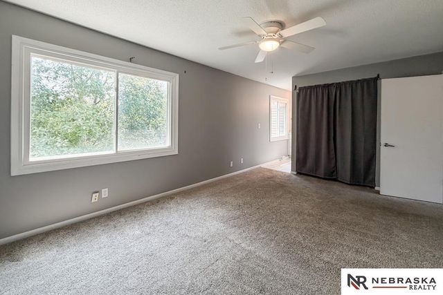 15359 Mason Plaza, Omaha, NE 68154