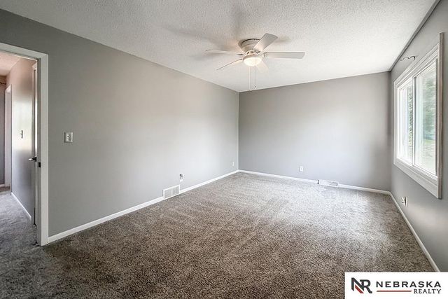 15359 Mason Plaza, Omaha, NE 68154