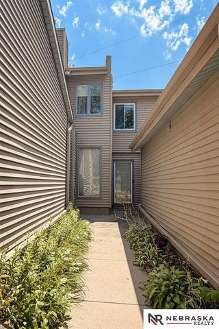 15359 Mason Plaza, Omaha, NE 68154