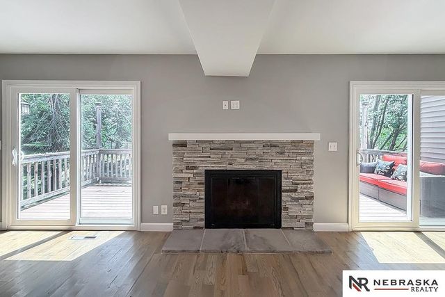 15359 Mason Plaza, Omaha, NE 68154