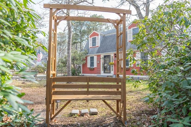 147 Brook Trail Rd, Brewster, MA 02631