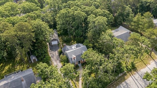 147 Brook Trail Rd, Brewster, MA 02631