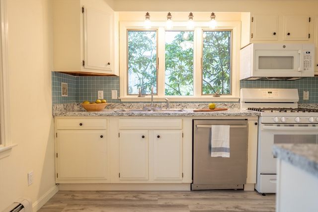 147 Brook Trail Rd, Brewster, MA 02631