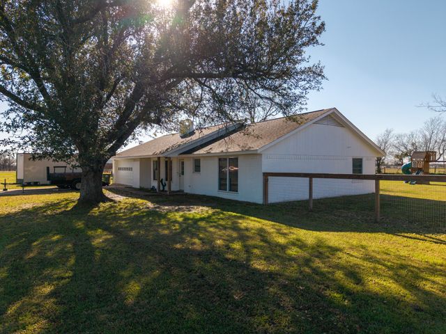 1916 S Hwy 14, Groesbeck, TX 76642