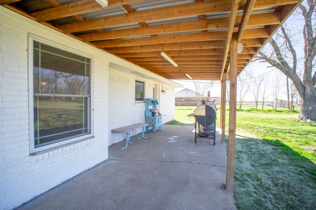 1916 S Hwy 14, Groesbeck, TX 76642