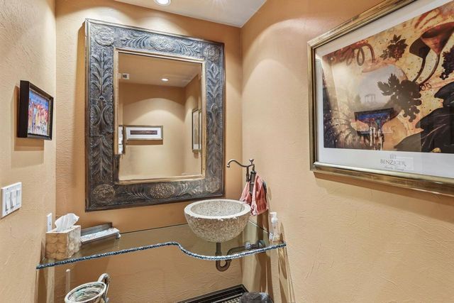 702 Glenwood Court, Jefferson, WI 53549