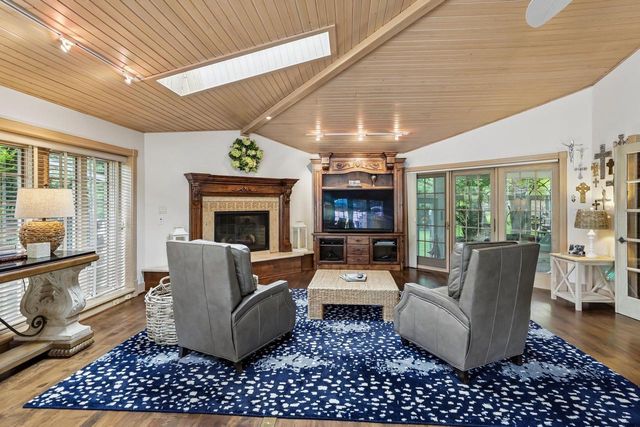 702 Glenwood Court, Jefferson, WI 53549