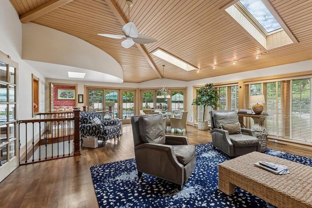 702 Glenwood Court, Jefferson, WI 53549