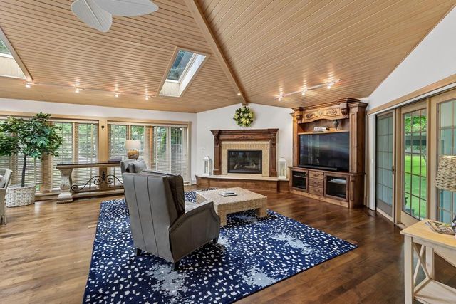 702 Glenwood Court, Jefferson, WI 53549