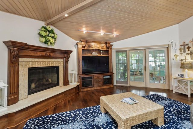 702 Glenwood Court, Jefferson, WI 53549
