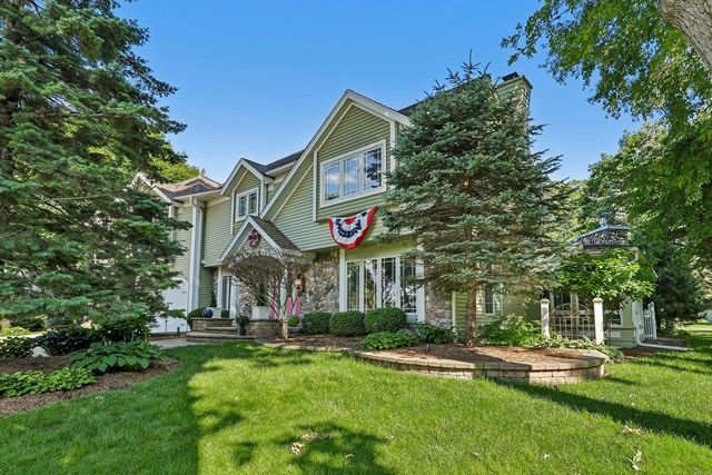 702 Glenwood Court, Jefferson, WI 53549