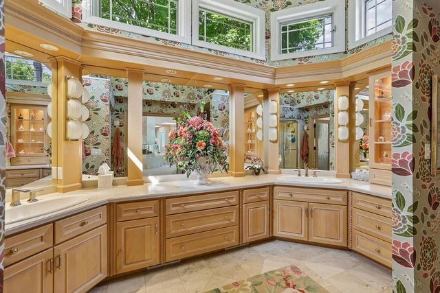 702 Glenwood Court, Jefferson, WI 53549